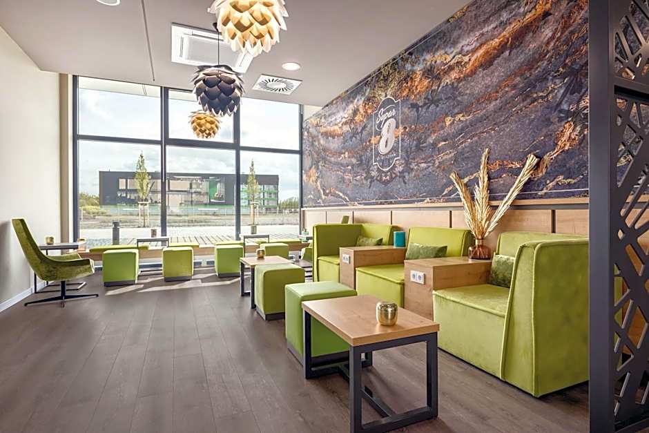 Super 8 by Wyndham Oberhausen