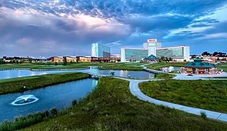 Mystic Lake Casino Hotel