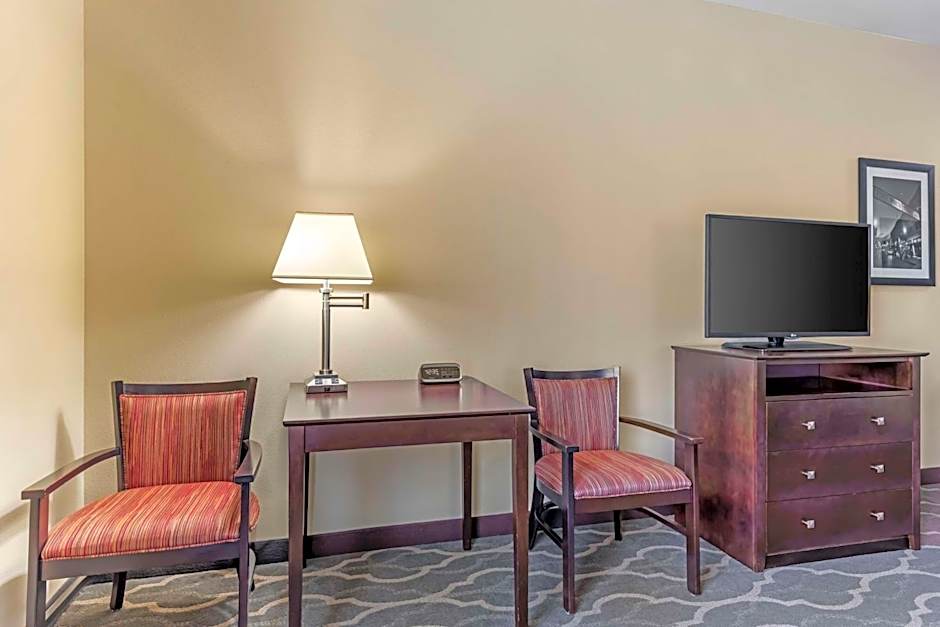 Best Western Plus Burleson Inn & Suites