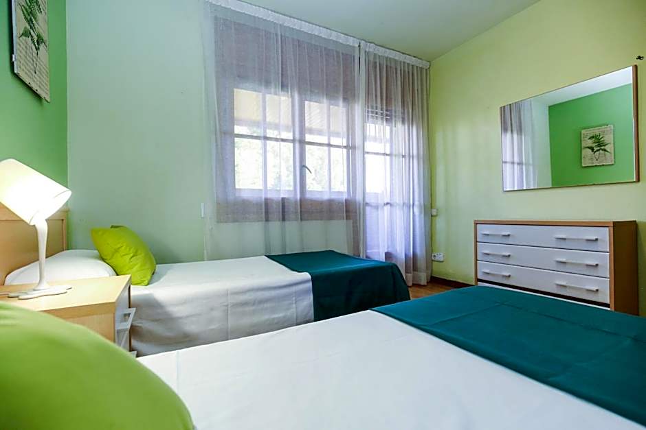 GERANIS VILLA ONLY FAMILIES Planet Costa Dorada