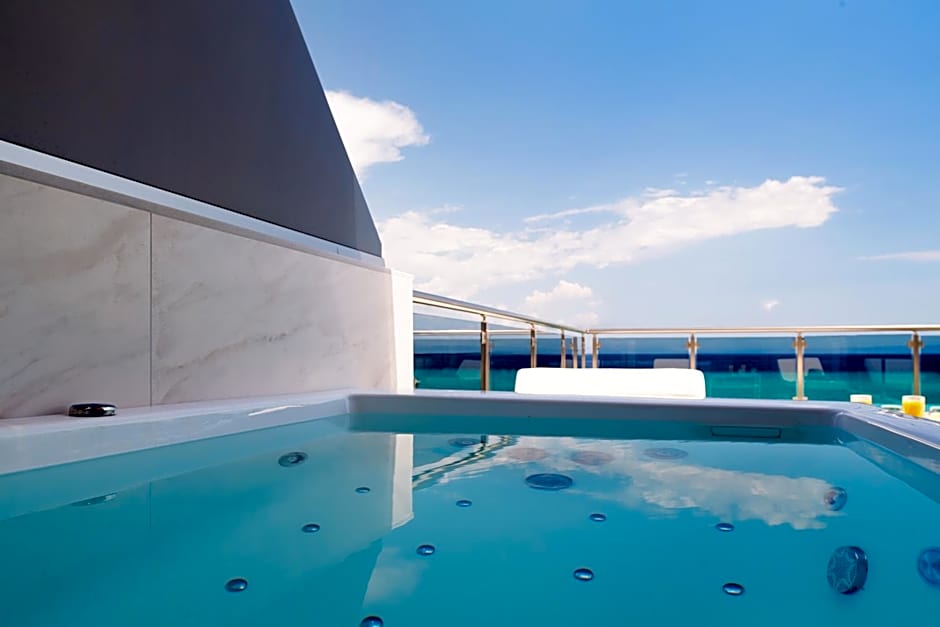Sea Level Hotel by Diomedes Group