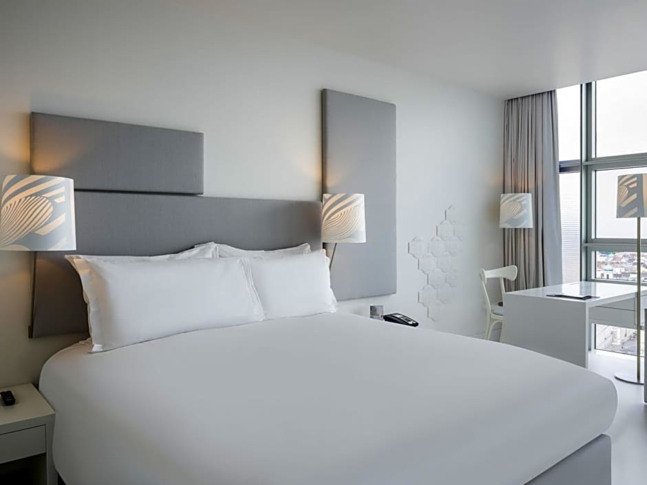SO Vienna Hotel