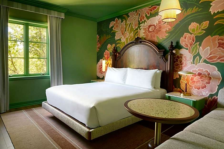 The Carlton Hotel, Atascadero – Paso Robles, a Tribute Portfolio Hotel