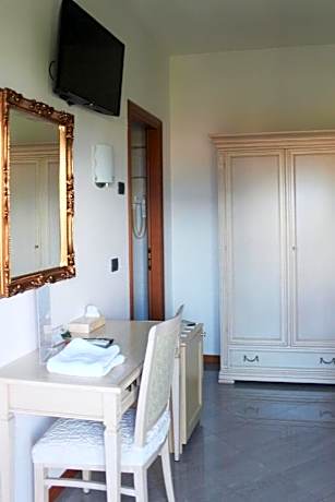 Double Room with Lake View