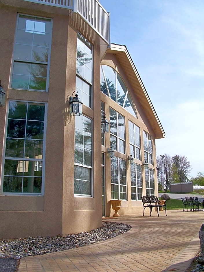 Senator Inn & Spa