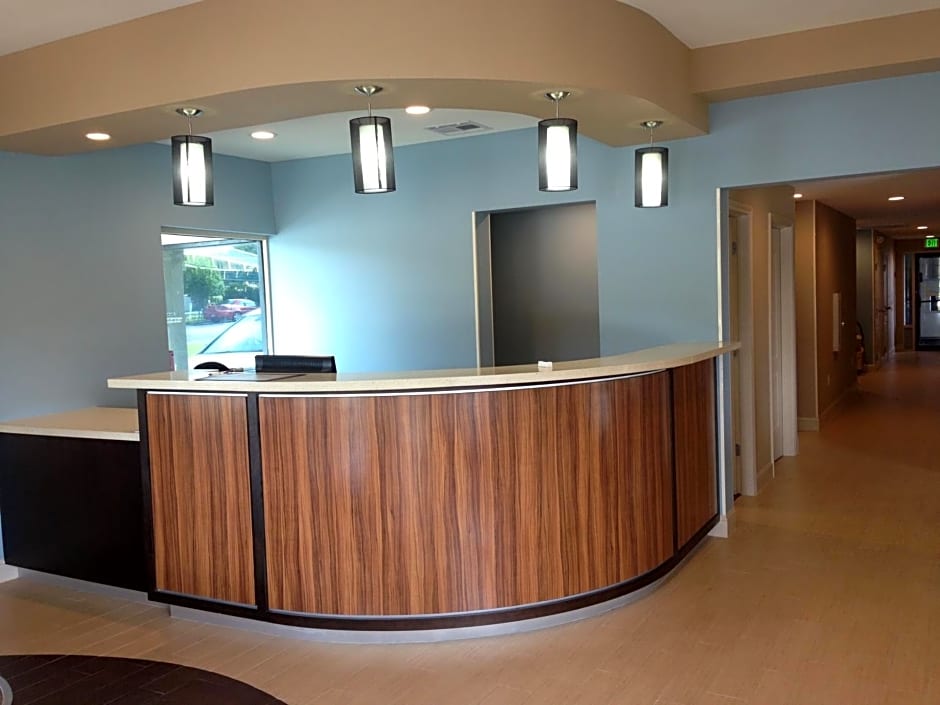 Travelodge by Wyndham Hinesville