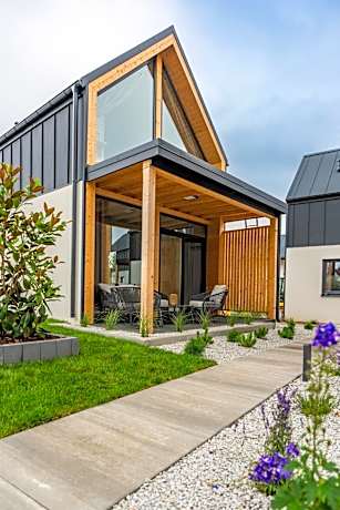 PURA new Seaside Jacuzzi Houses