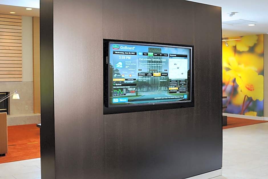 Courtyard by Marriott Houston Hobby Airport