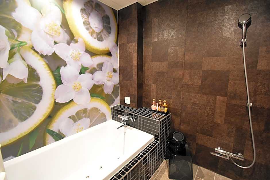 Hotel Pinon - Adult Only