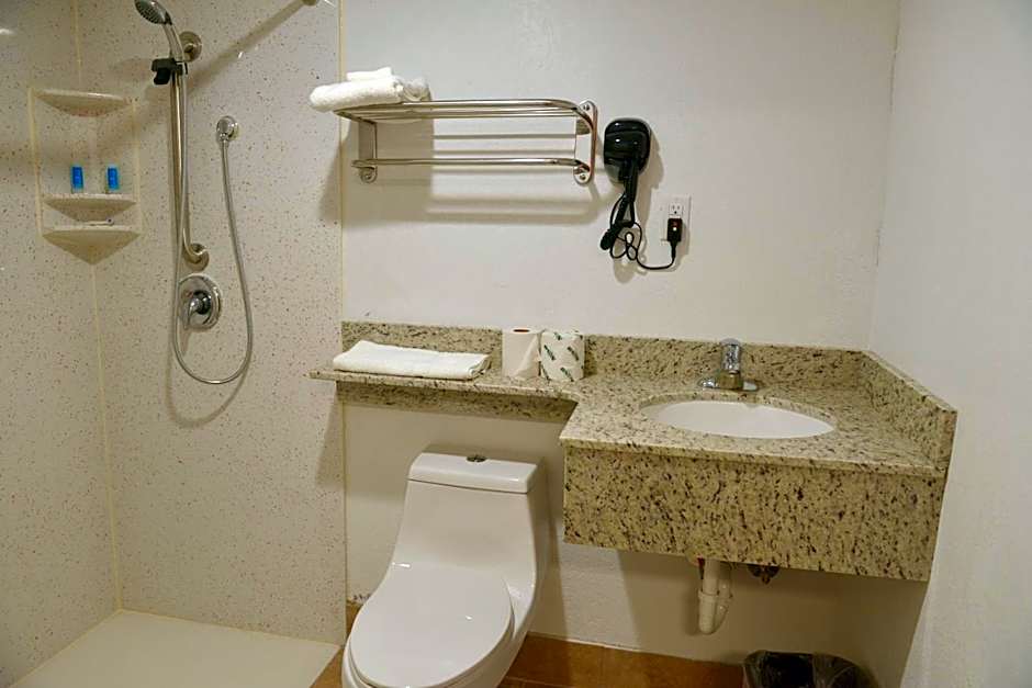 Rodeway Inn & Suites Winter Haven Chain of Lakes