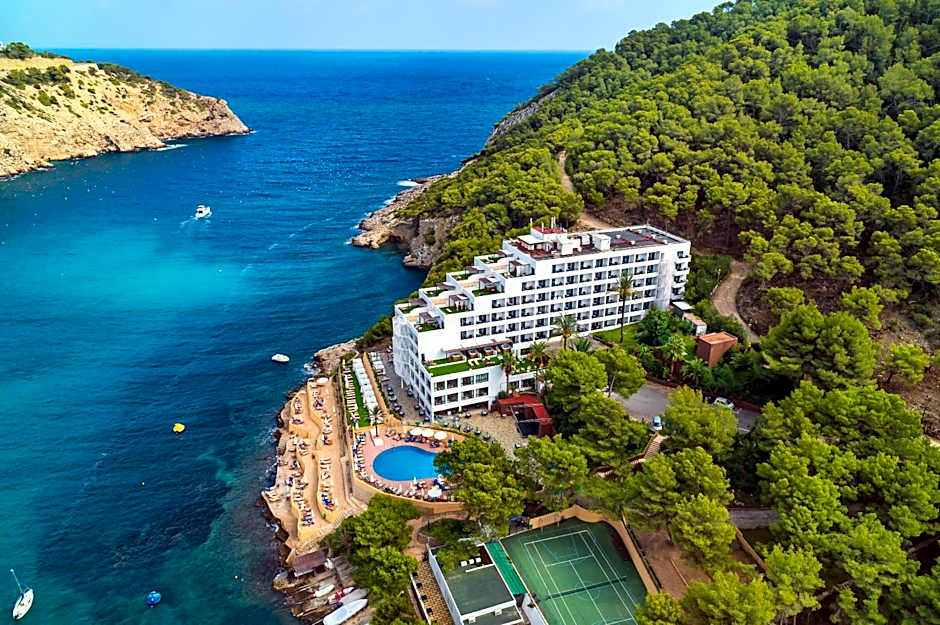 Photo 1 of 46 of Palladium Hotel Cala Llonga - Adults Only
