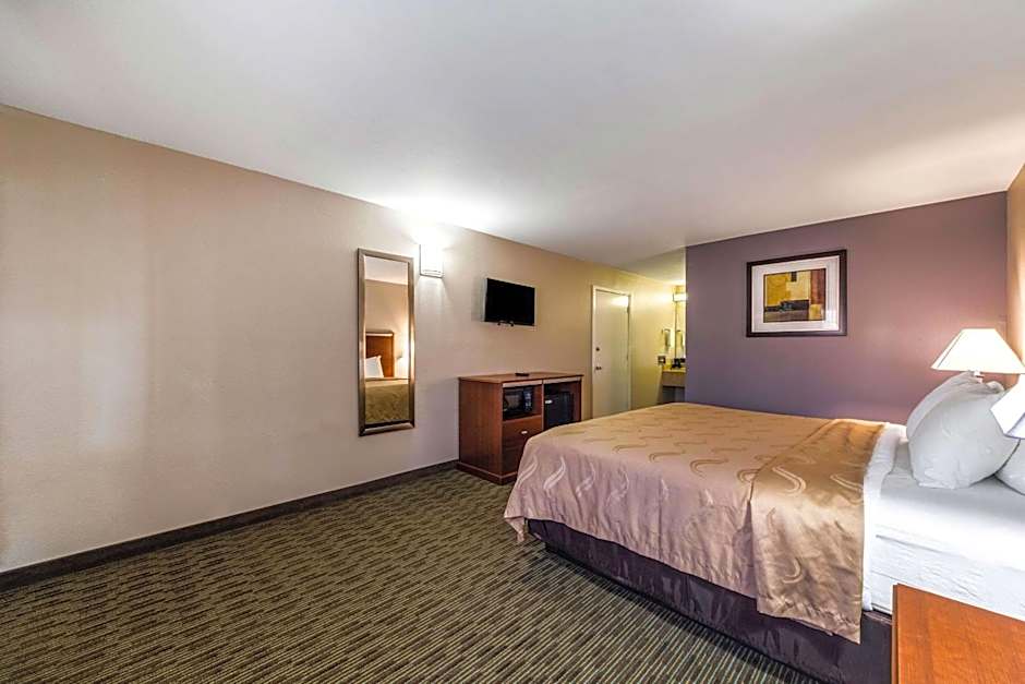 Quality Inn University Near Downtown