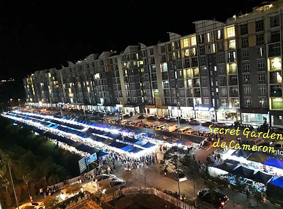 Spacious 4 Bedroom @ Secret Garden, Night market