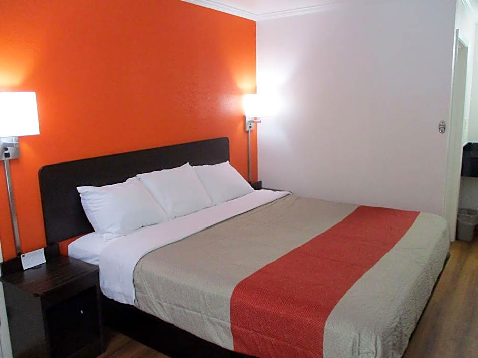 Motel 6-Bay Minette, AL