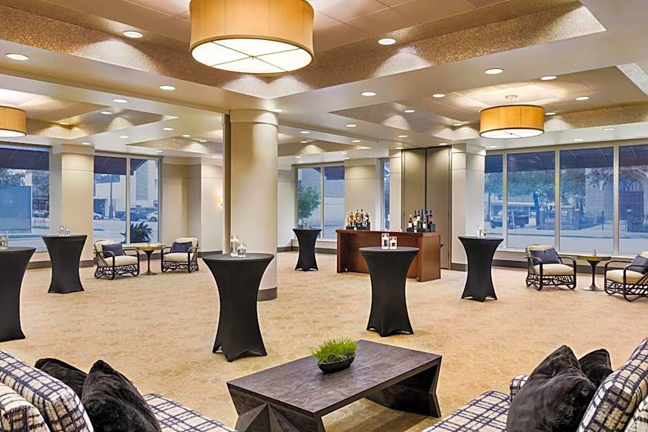 Magnolia Hotel Houston, a Tribute Portfolio Hotel