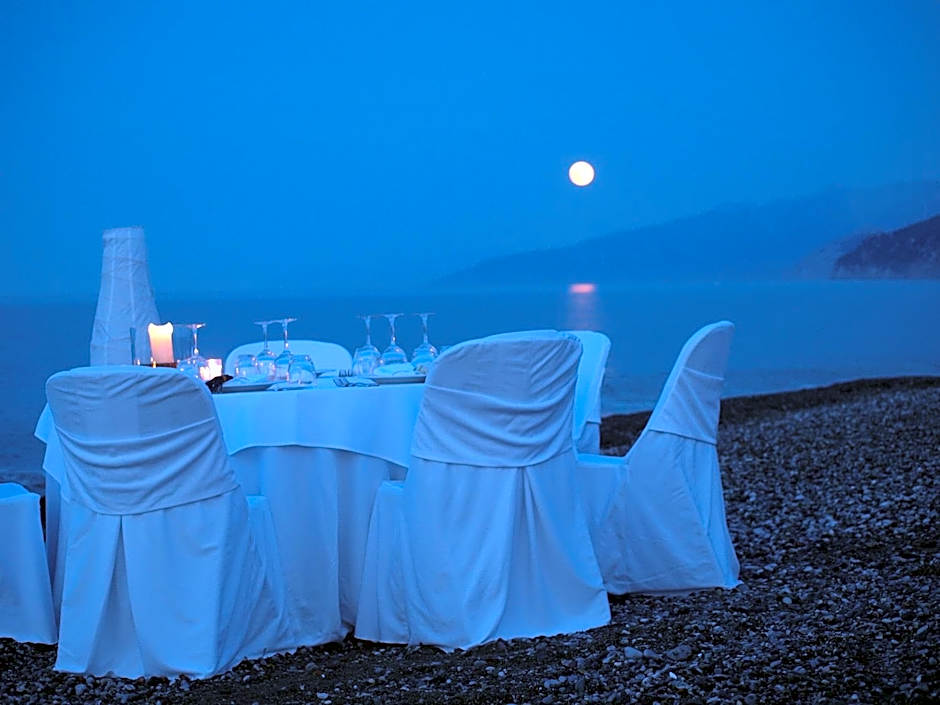 Thalatta Seaside Hotel