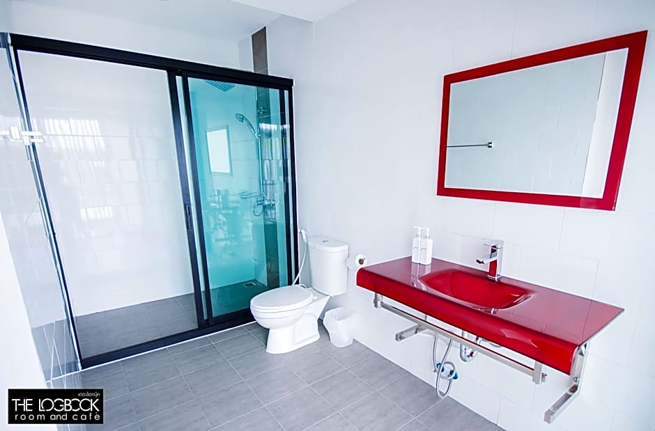 The LogBook room and cafe'