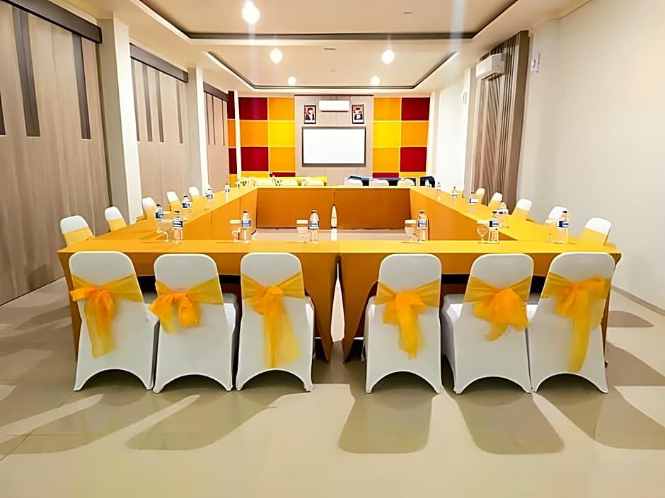 Front One Budget Waena Abepura