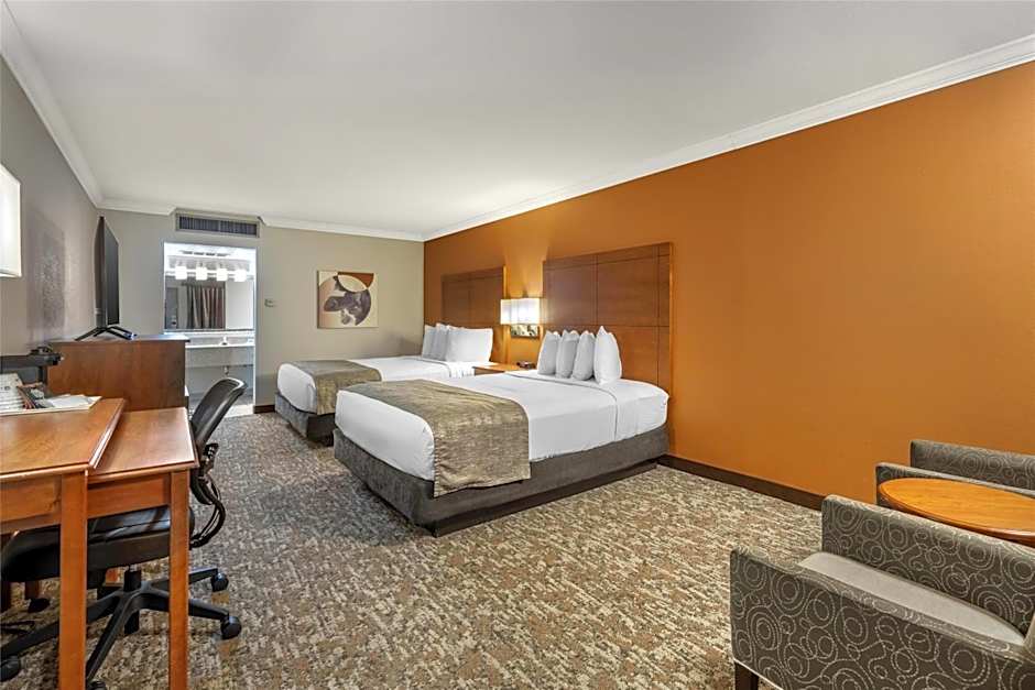 Photo 1 of 4 of 2 Queen Beds