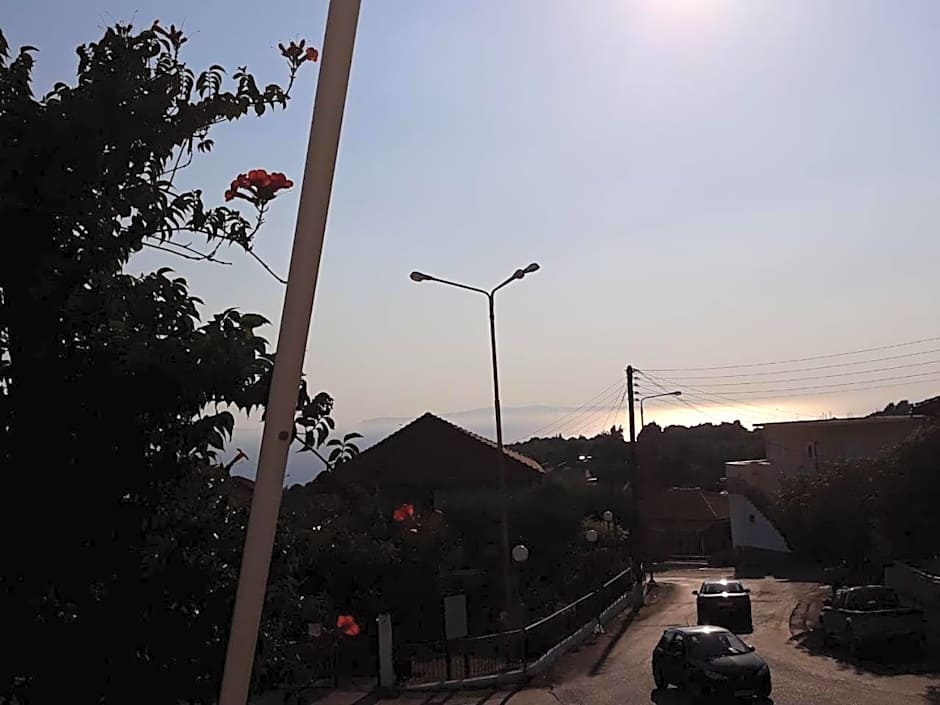 ΠΗΛΙΟΣ ΦΩΤΙΟΣ