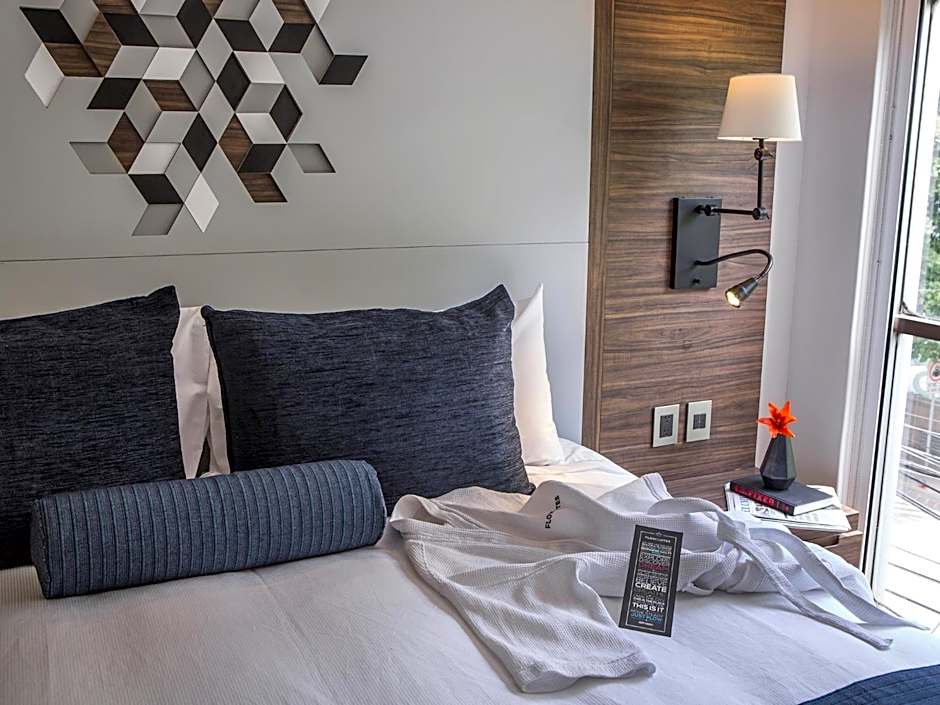 FlowSuites WTC