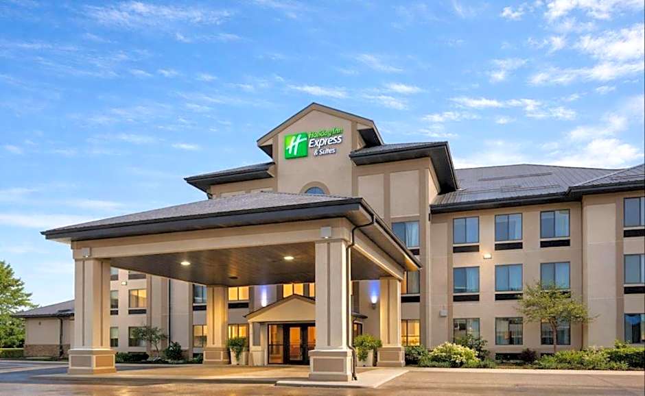 Holiday Inn Express & Suites Winner By IHG