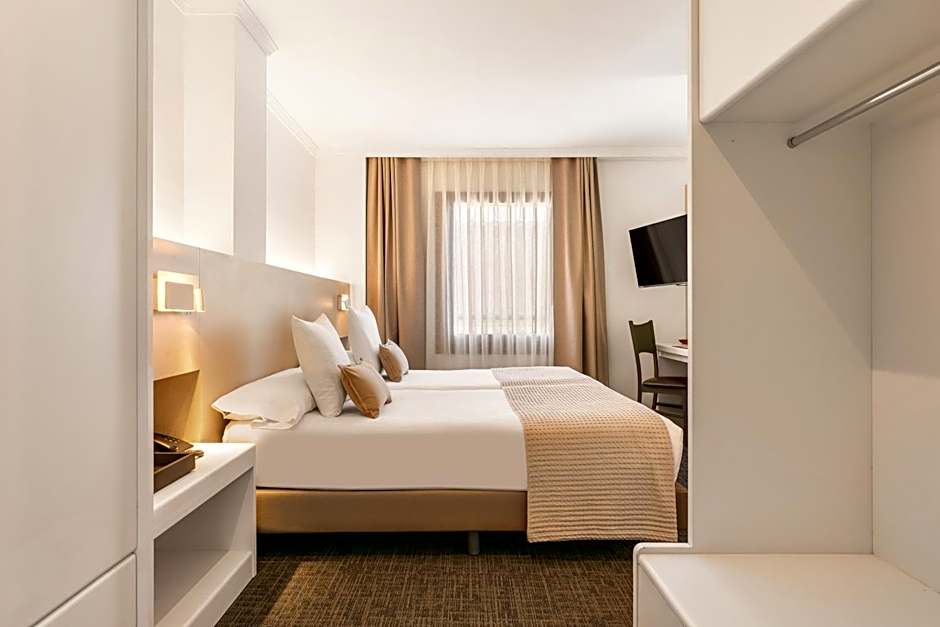 Acacia Suite