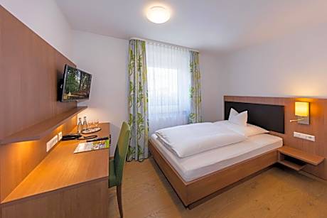 Economy Single Room