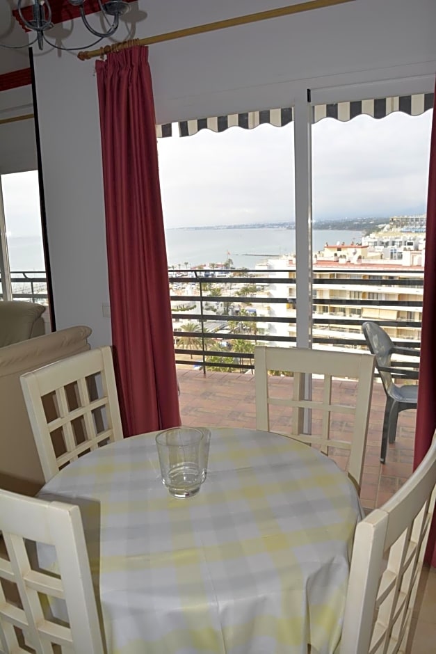 Apartamentos Mediterraneo