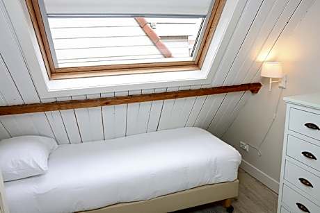 Apartment (5 Adults) - Tramstraat