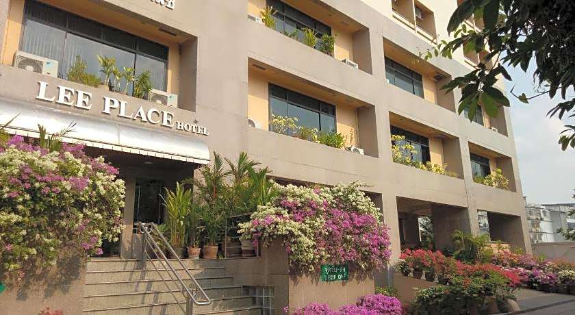 LEE PLACE HOTEL