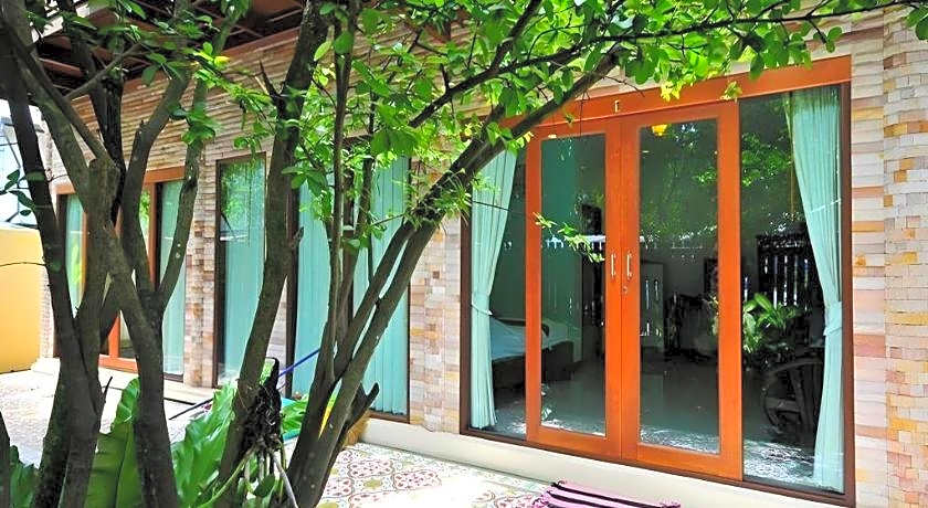 Baan Saranrom