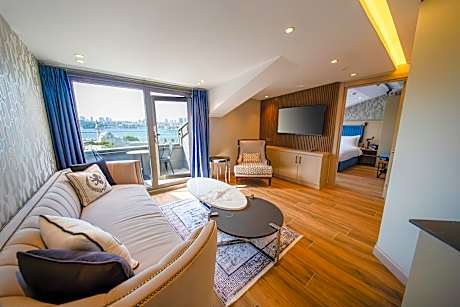 Exclusive Deluxe King Room