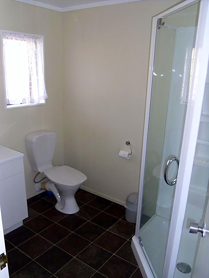 Fairway Motel & Apartments