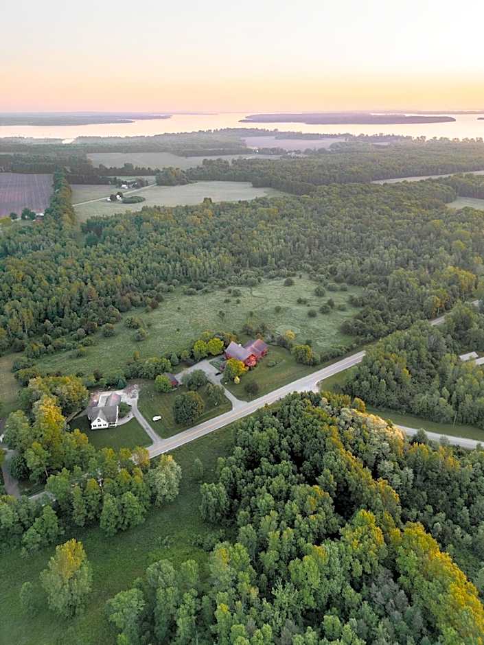 Point Au Roche Lodge
