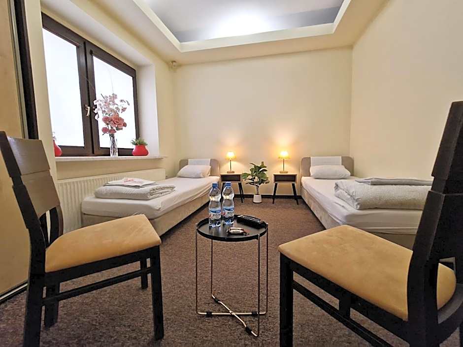 Hostel Helvetia - Private Rooms in City Center