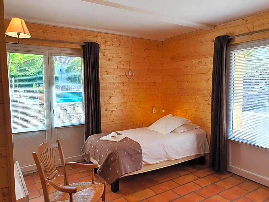 Logis Hotel L'Escarbille