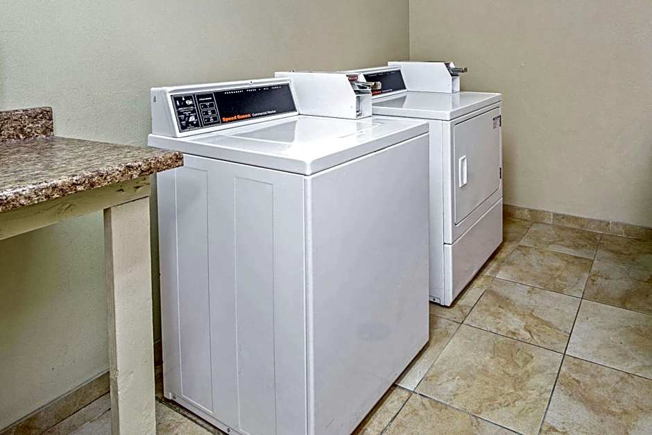 La Quinta Inn & Suites by Wyndham Temecula