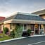 Super 8 by Wyndham Martinez