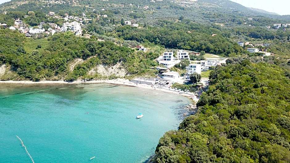 Casa Mila apartments & bungalows