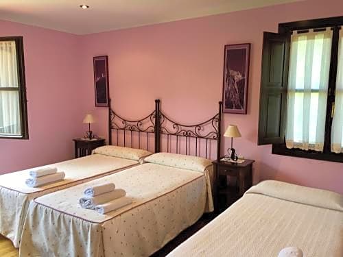 Hotel Rural El Texeu