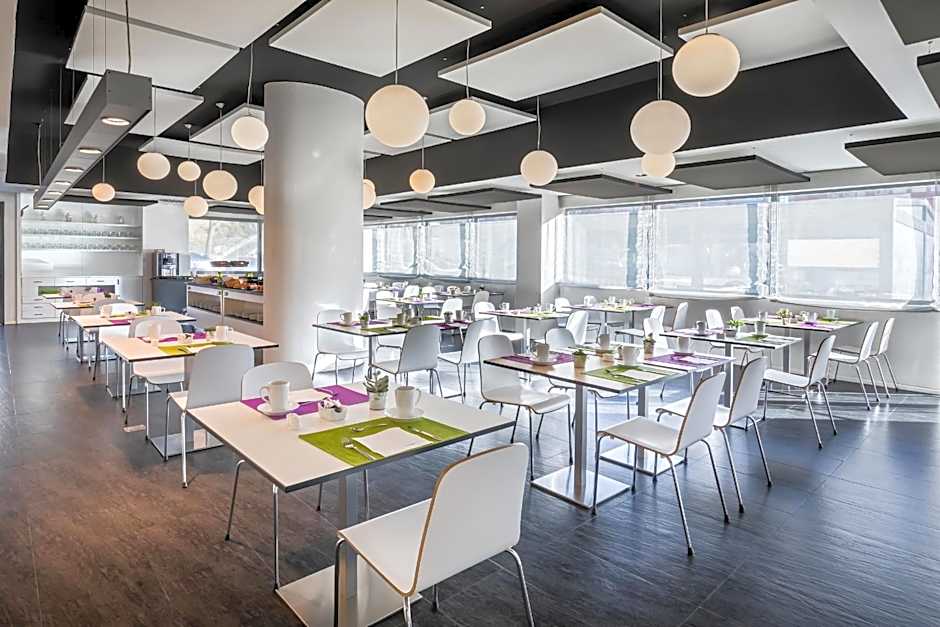 Hotel Zentral Castellana Norte