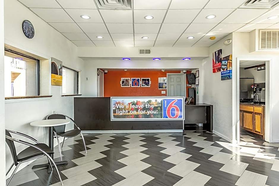 Motel 6 Elizabeth NJ Newark Liberty Intl Airport