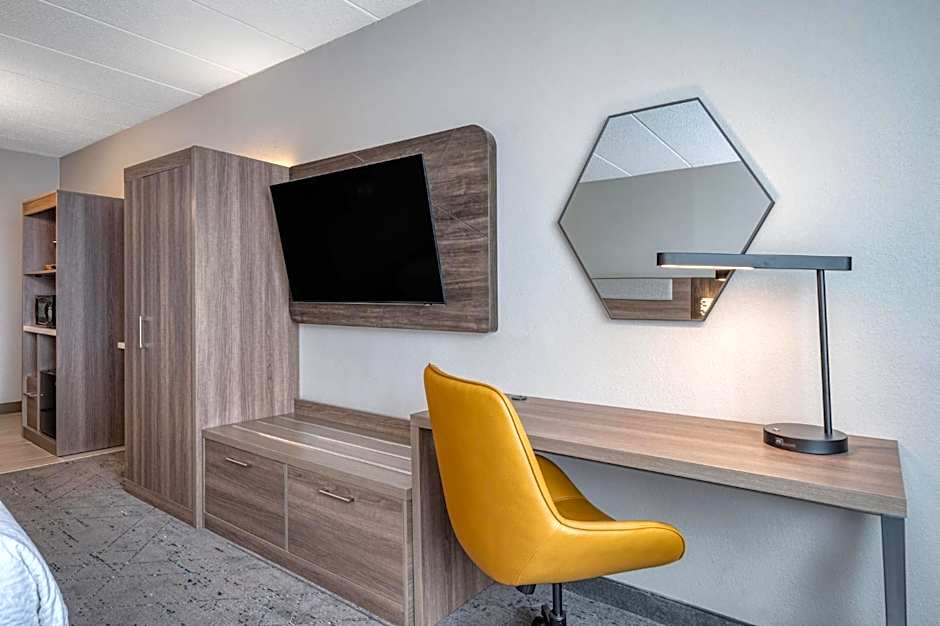 Holiday Inn Express Hotel & Suites Columbus Airport By IHG