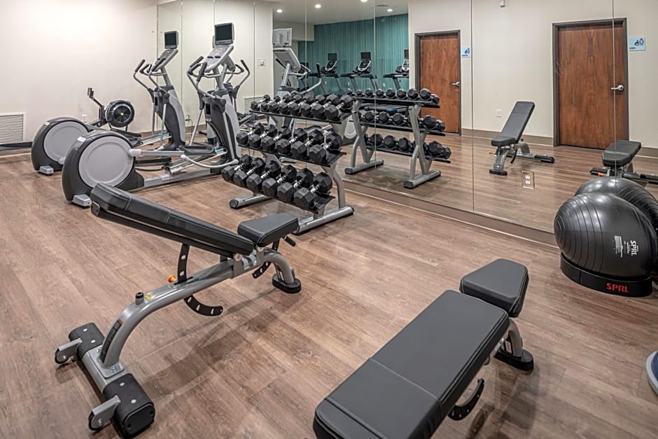 Holiday Inn Express & Suites N Waco Area - West, an IHG Hotel