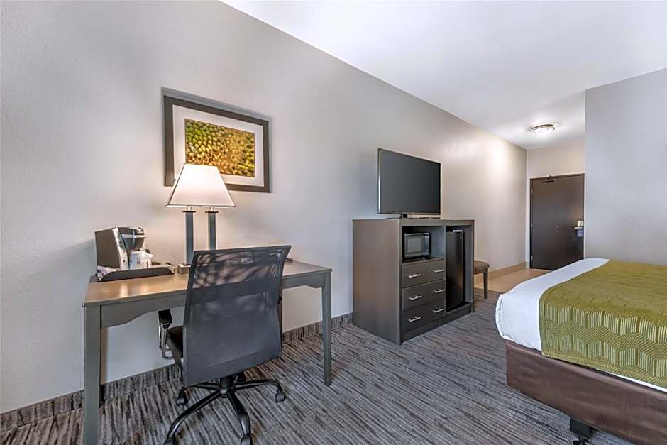 Best Western Plus Liberal Hotel & Suites