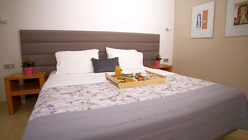 Antikyra Beach Hotel