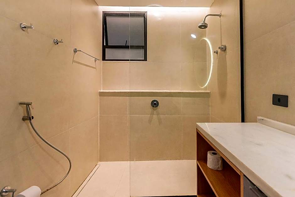 3BR Comfort: 100m from Copacabana-Ipanema Beach
