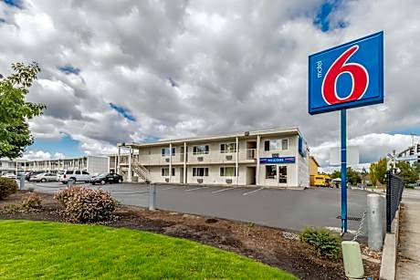 Motel 6-Beaverton, OR