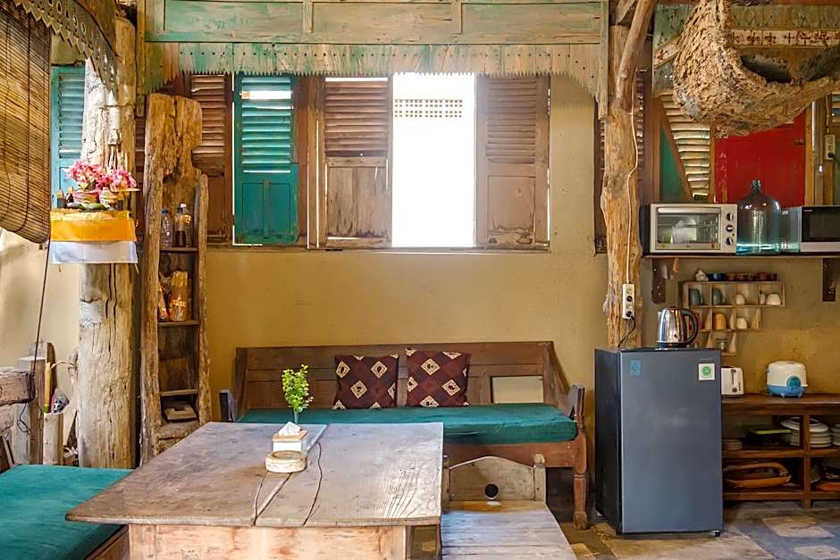 TwoSpaces Living at Wave And Chill House, Canggu